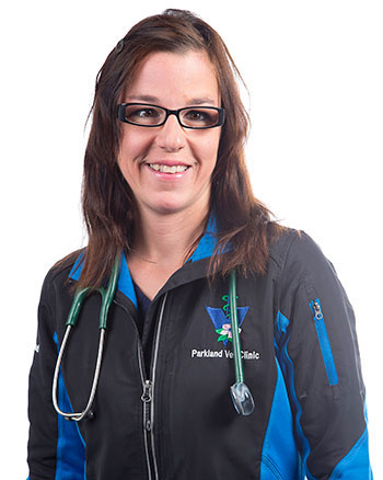 Dr Dani Wood, veterinarian, having graduated in 2009, has been seeing patients at Parkland Veterinarian Clinic since 2008.